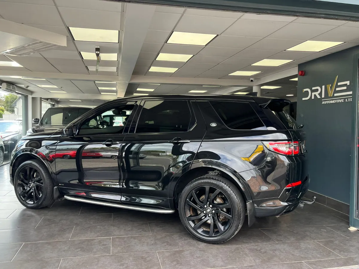 Land Rover Discovery Sport R-Dynamic SE 2020 - Image 2