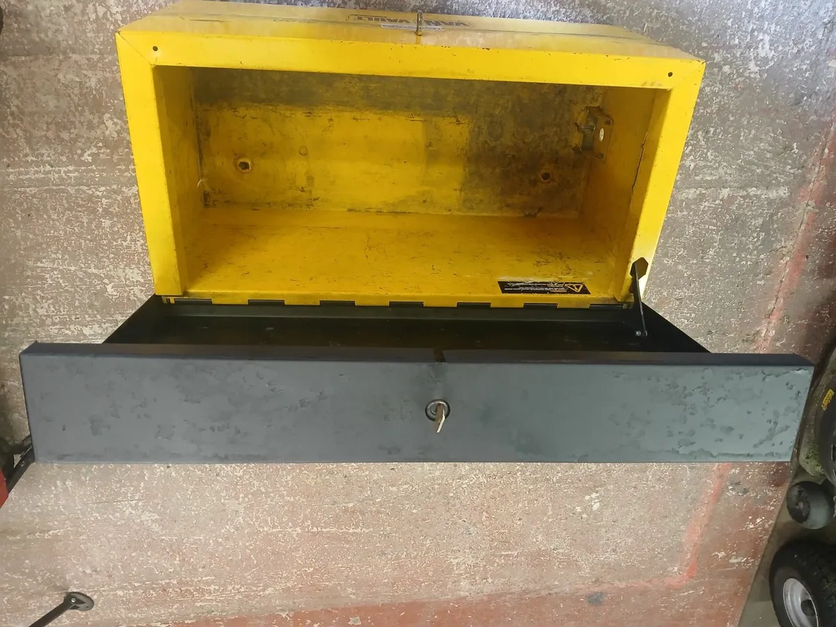 Van Vault - Image 4