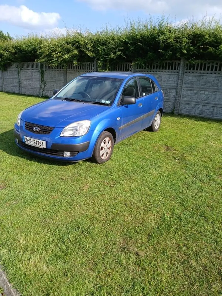 2008 Kia Rio Engine Needs Attention - Image 1