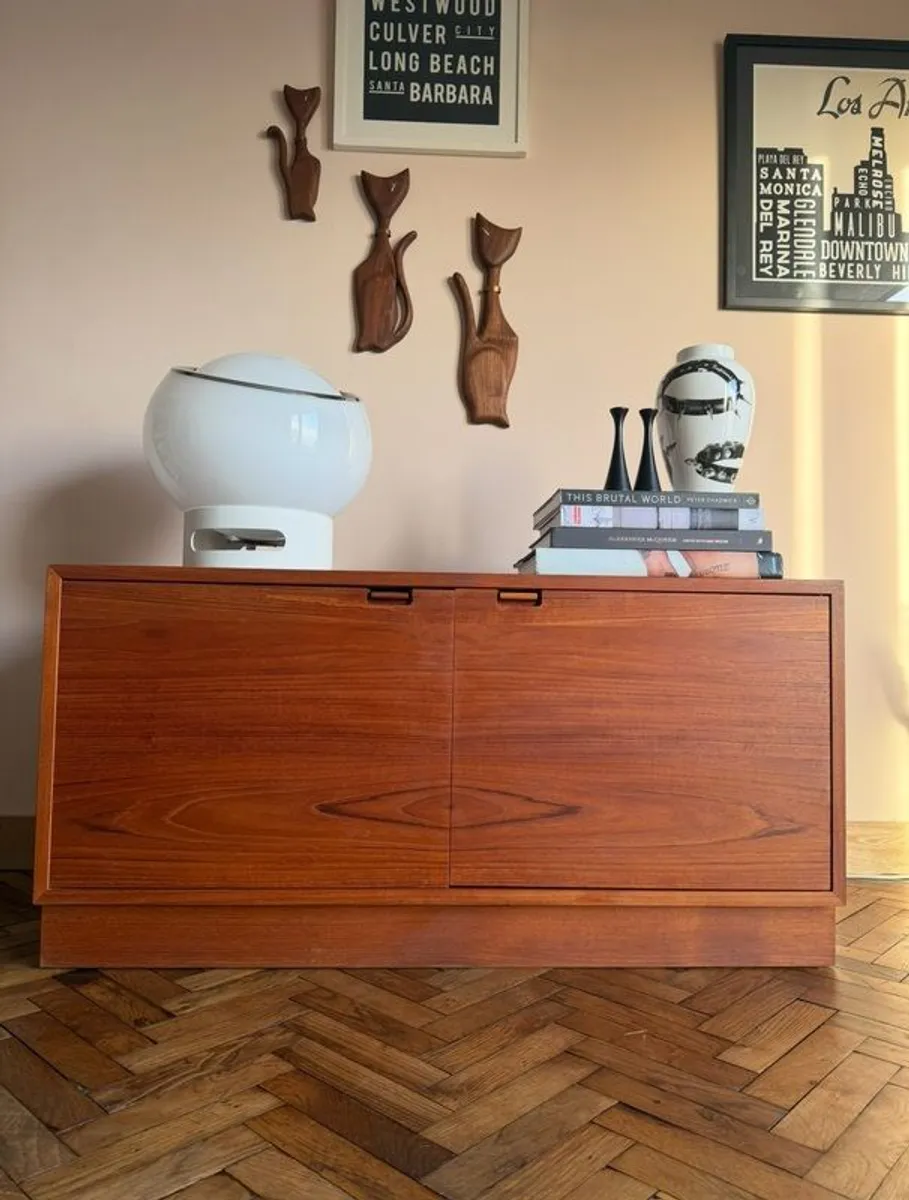 mid century sideboard - Image 1