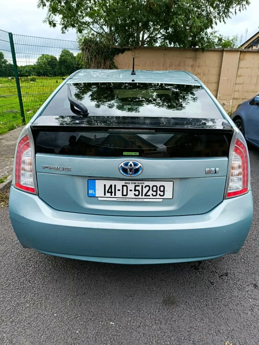 Toyota Prius 2014 Fresh import New NCT - Image 3
