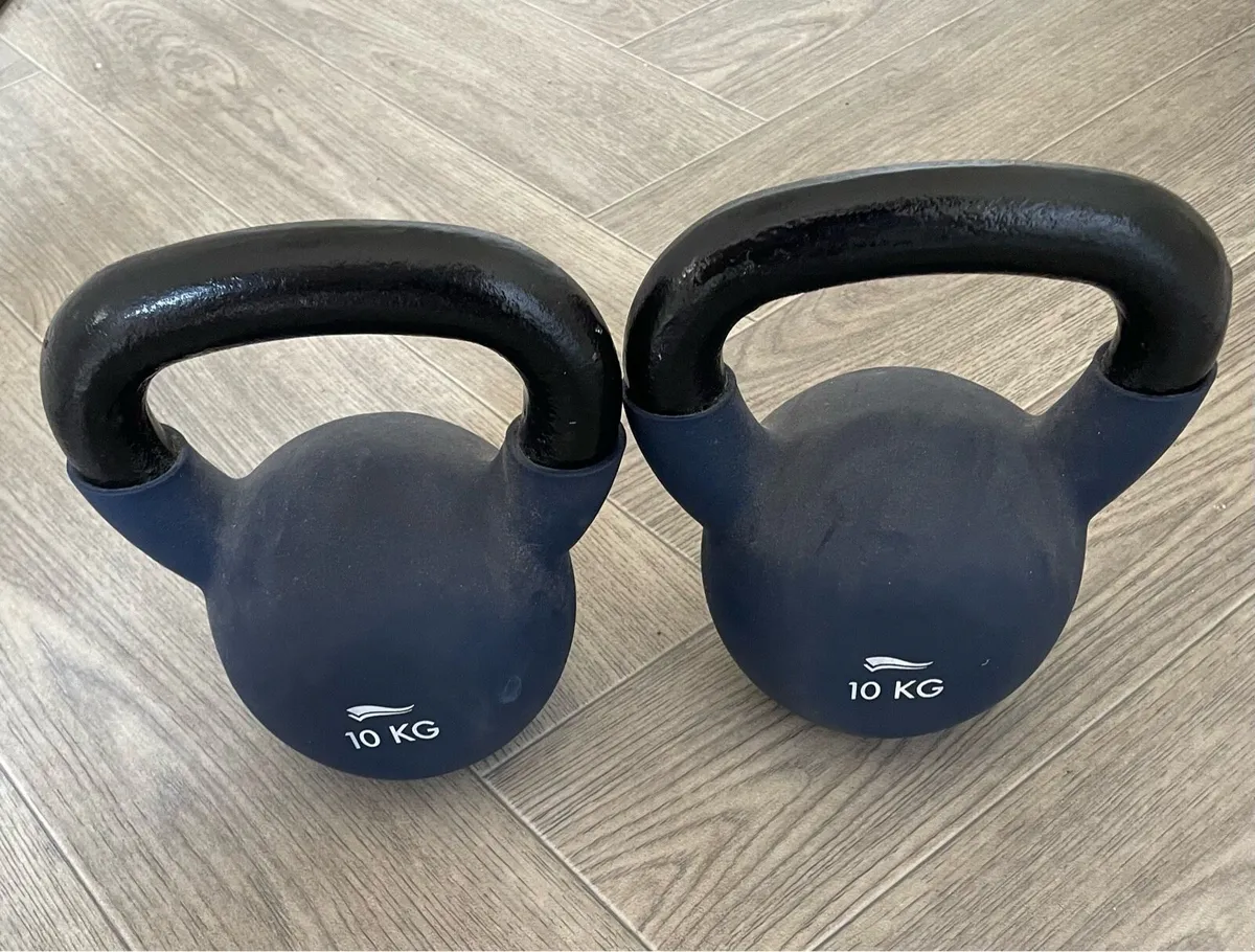 2 X 10kg Kettlebells - Image 1