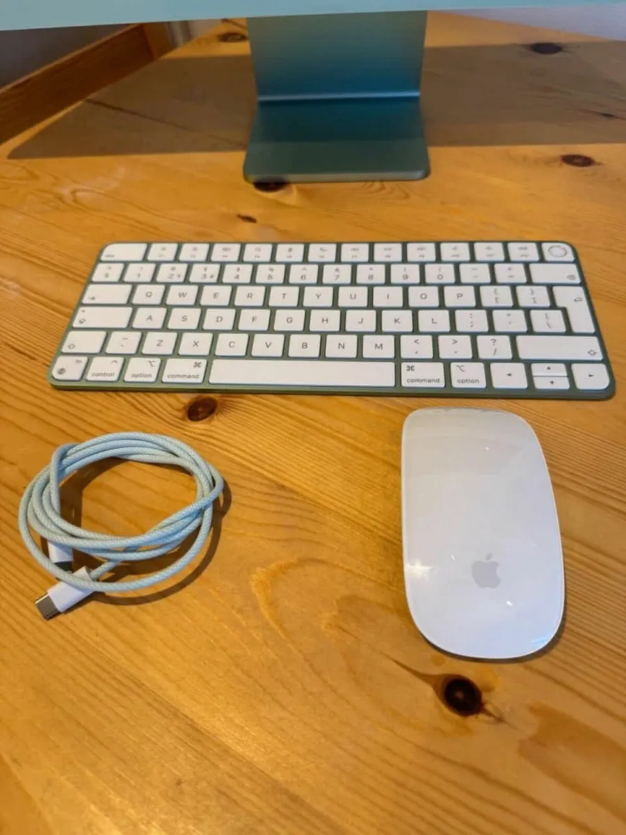 Apple iMac 24" (256GB SSD, M3, 16GB, 10-Core GPU) - Image 2