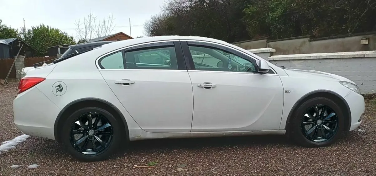 Vauxhall Insignia 2012 - Image 1