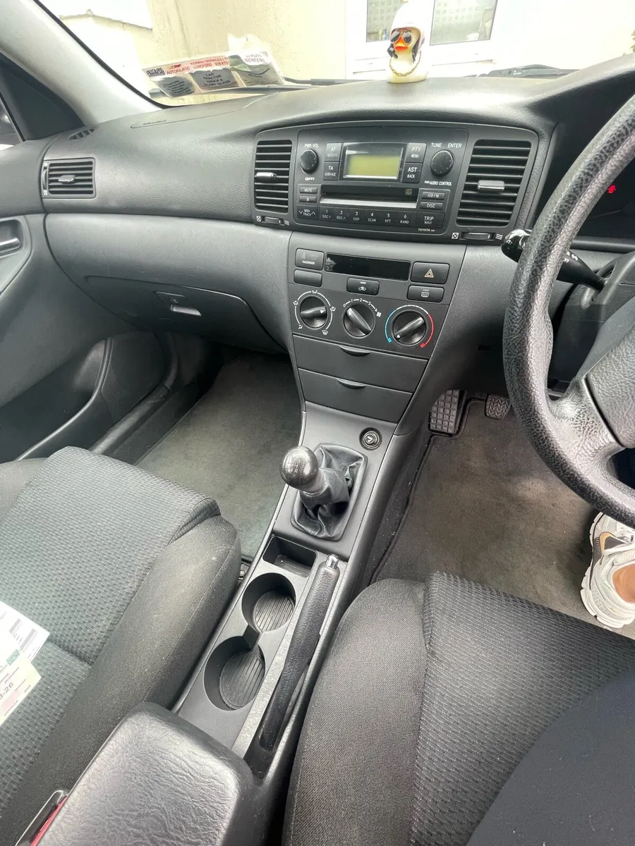 Toyota Corolla - Image 4