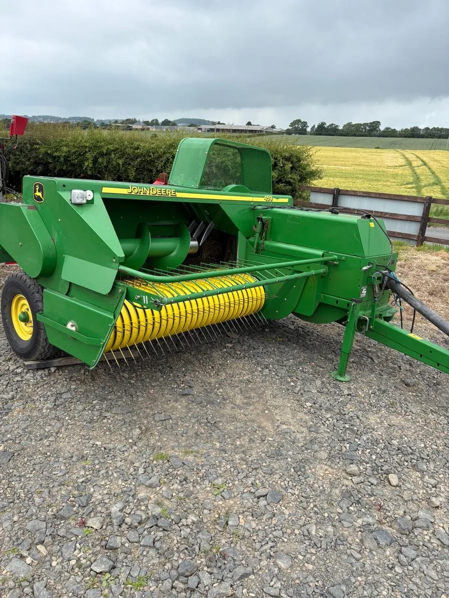 John Deere 459 Square Baler - Image 1