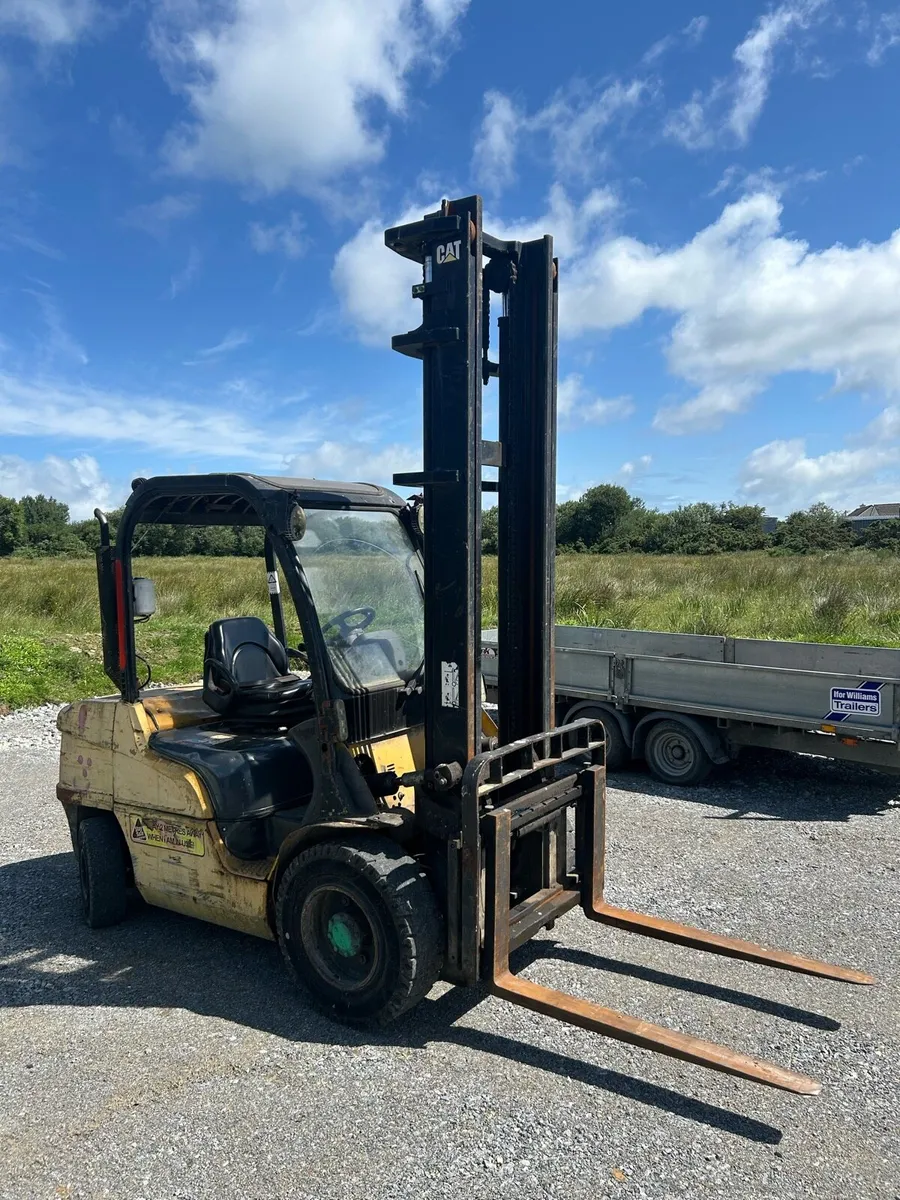 Forklift - Image 3