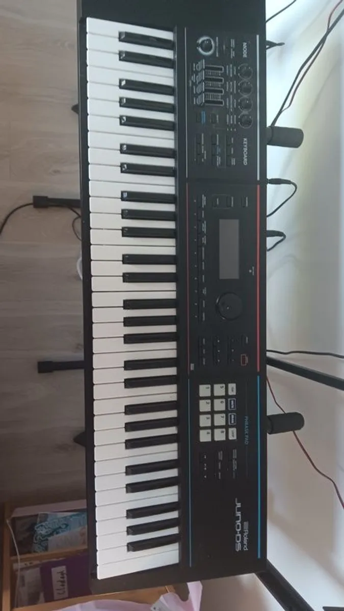 Roland Juno DS 61 Key Synthesizer Keyboard with Yamaha HS3 Powered Studio Monitors - Image 2
