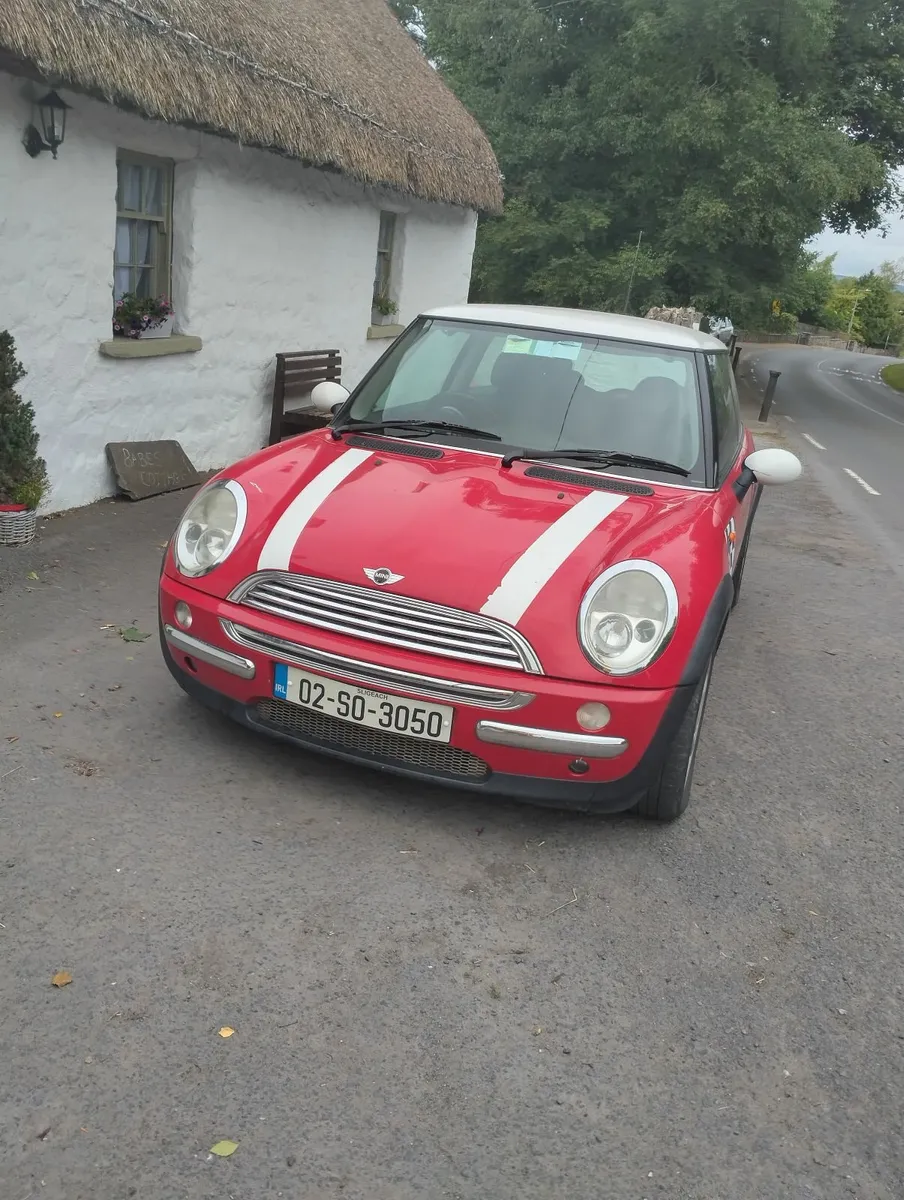 Mini Cooper 2002 - Image 1
