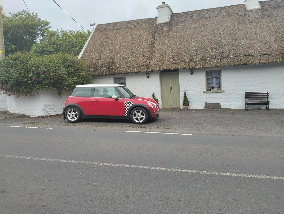 Mini Cooper 2002 - Image 2