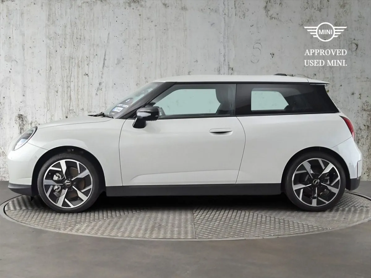 MINI HATCH Cooper SE - Image 3