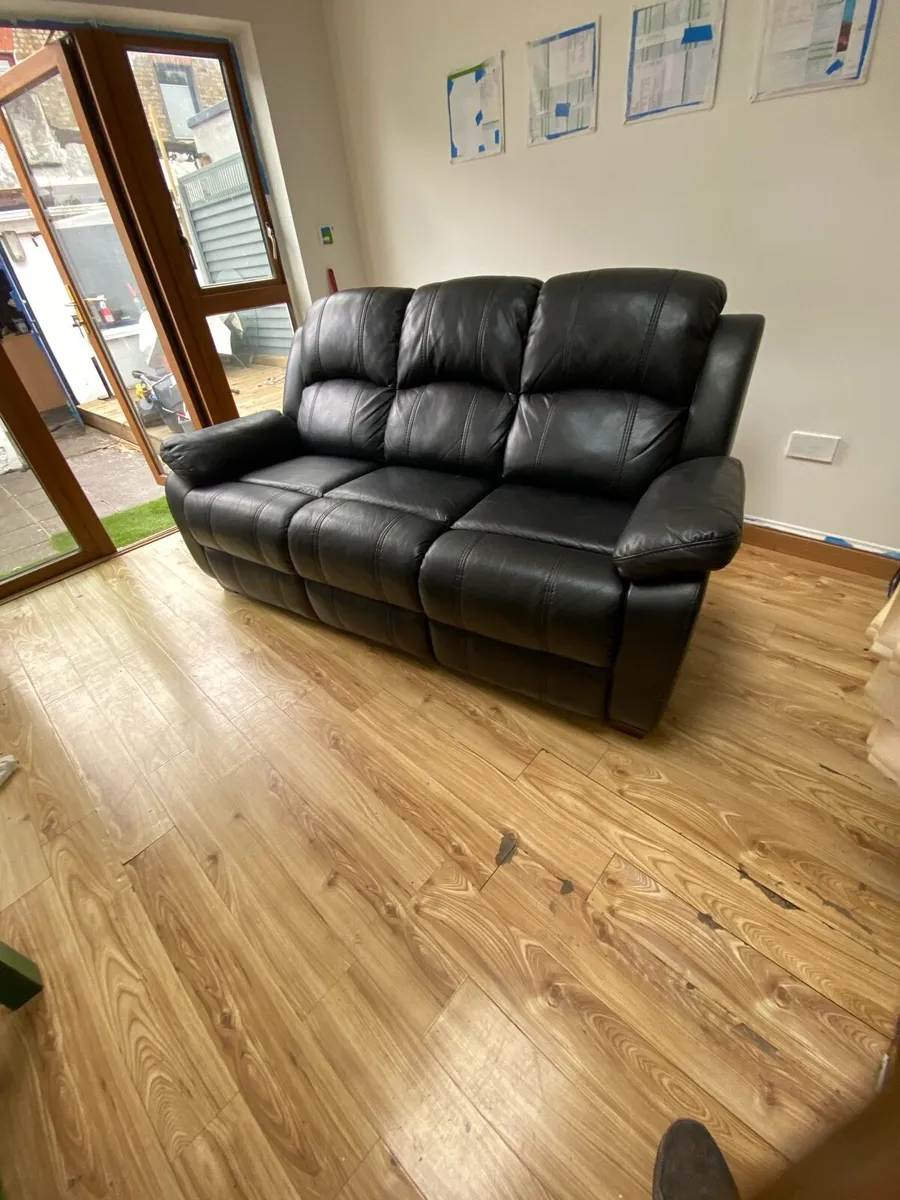 2 seater and 3seater Dublin City Centre - Image 2