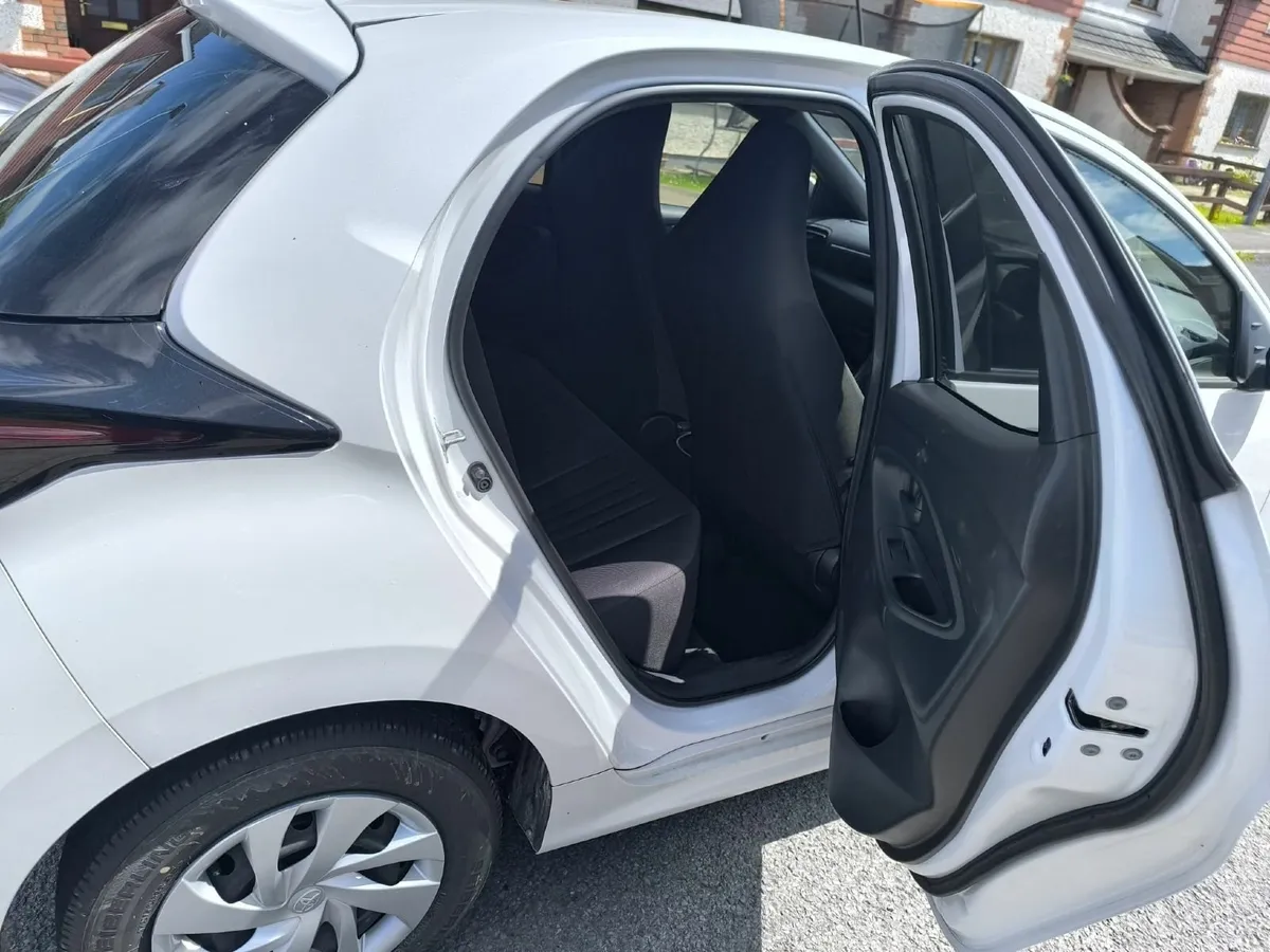 Toyota yaris 1.0 petrol (avtomat) - Image 3