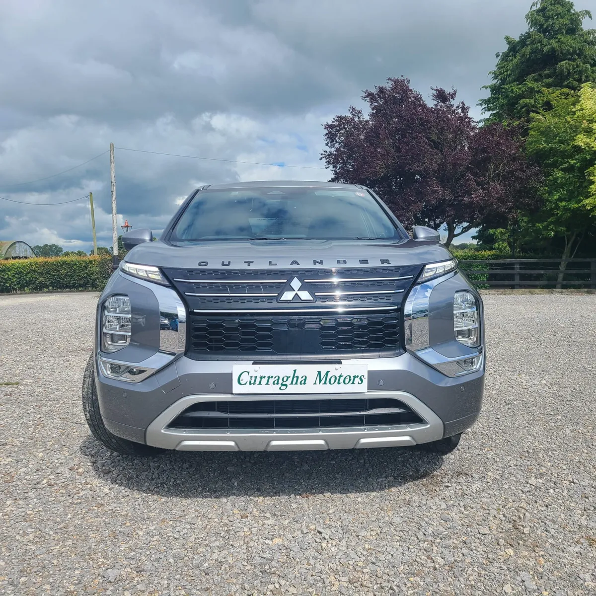 2022 Mitsubishi Outlander PHEV | Plug-In Hybrid - Image 2