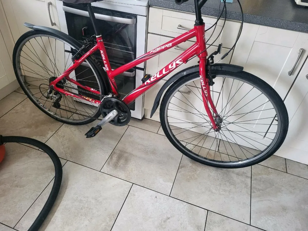 Ladies hybrid bike - Image 3