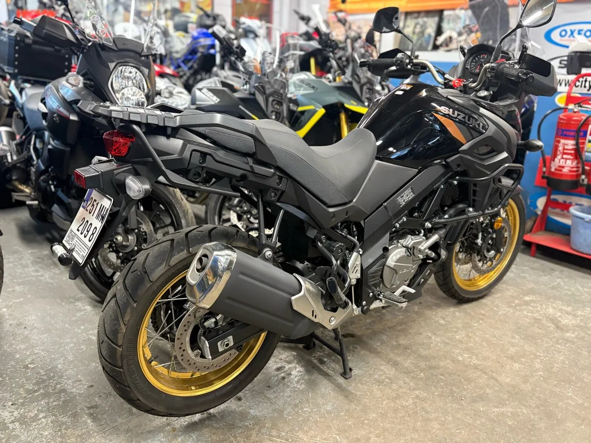 2025 Suzuki DL650 - Image 3