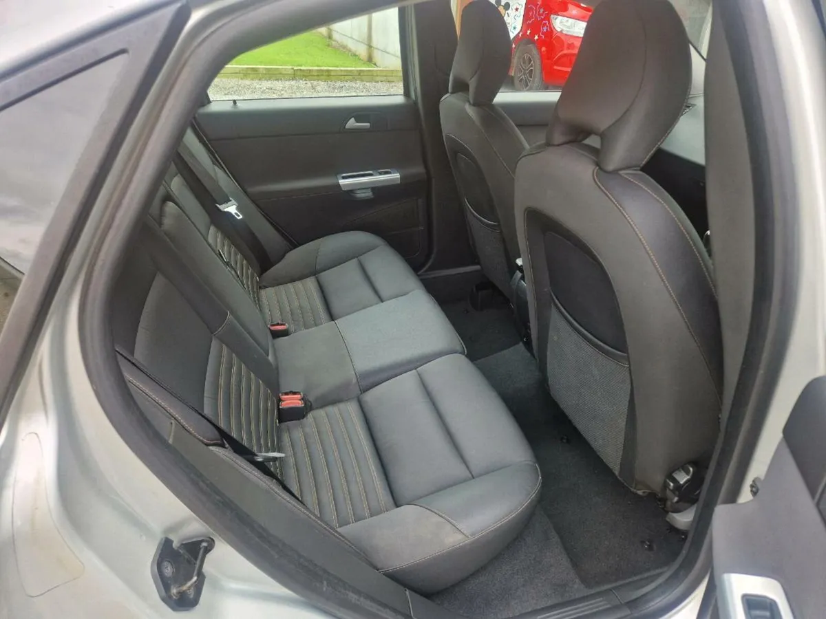 Volvo s40 2010 - Image 4