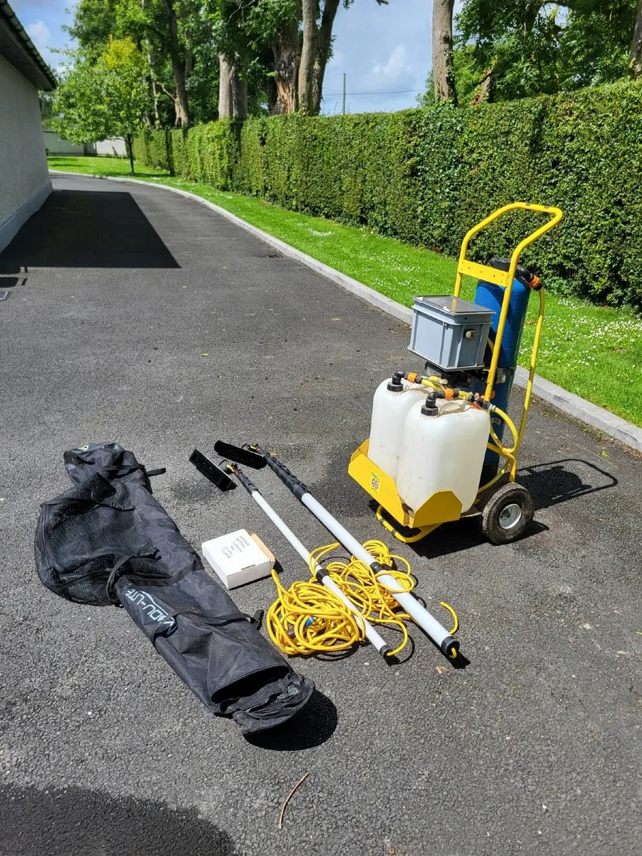 Window cleaning  system - Image 2