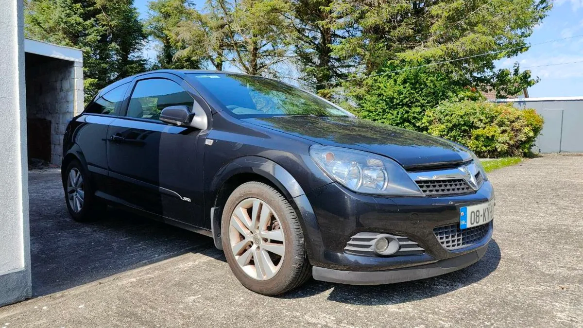 Vauxhall Astra Coupe - Image 2