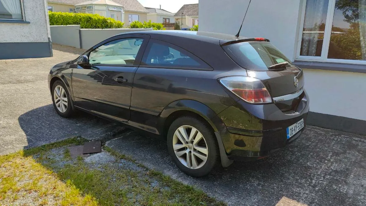 Vauxhall Astra Coupe - Image 3