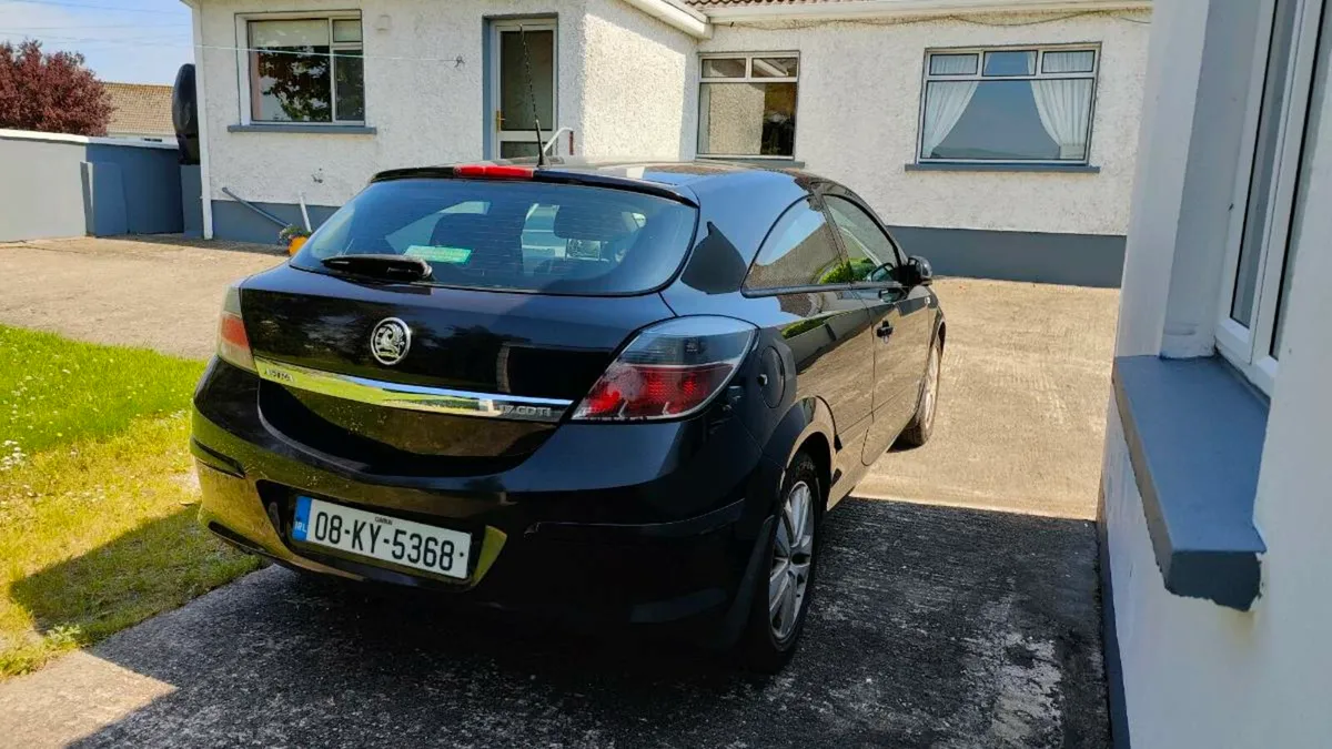 Vauxhall Astra Coupe - Image 4