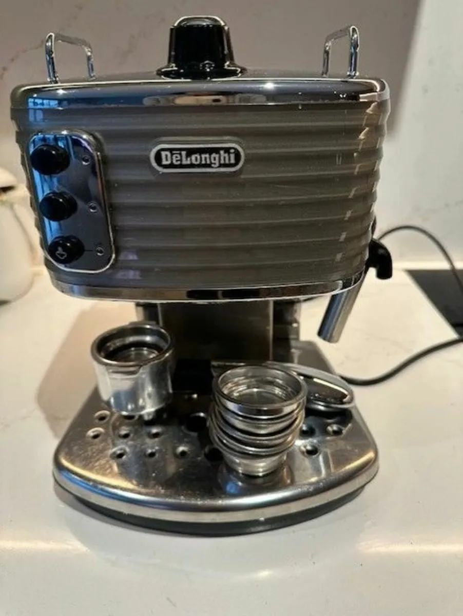 De Longhi Scultura Coffee Machine - Image 3