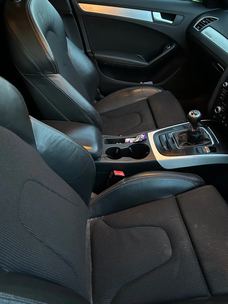 Audi A4 S-LINE QUATTRO 2012 - Image 2