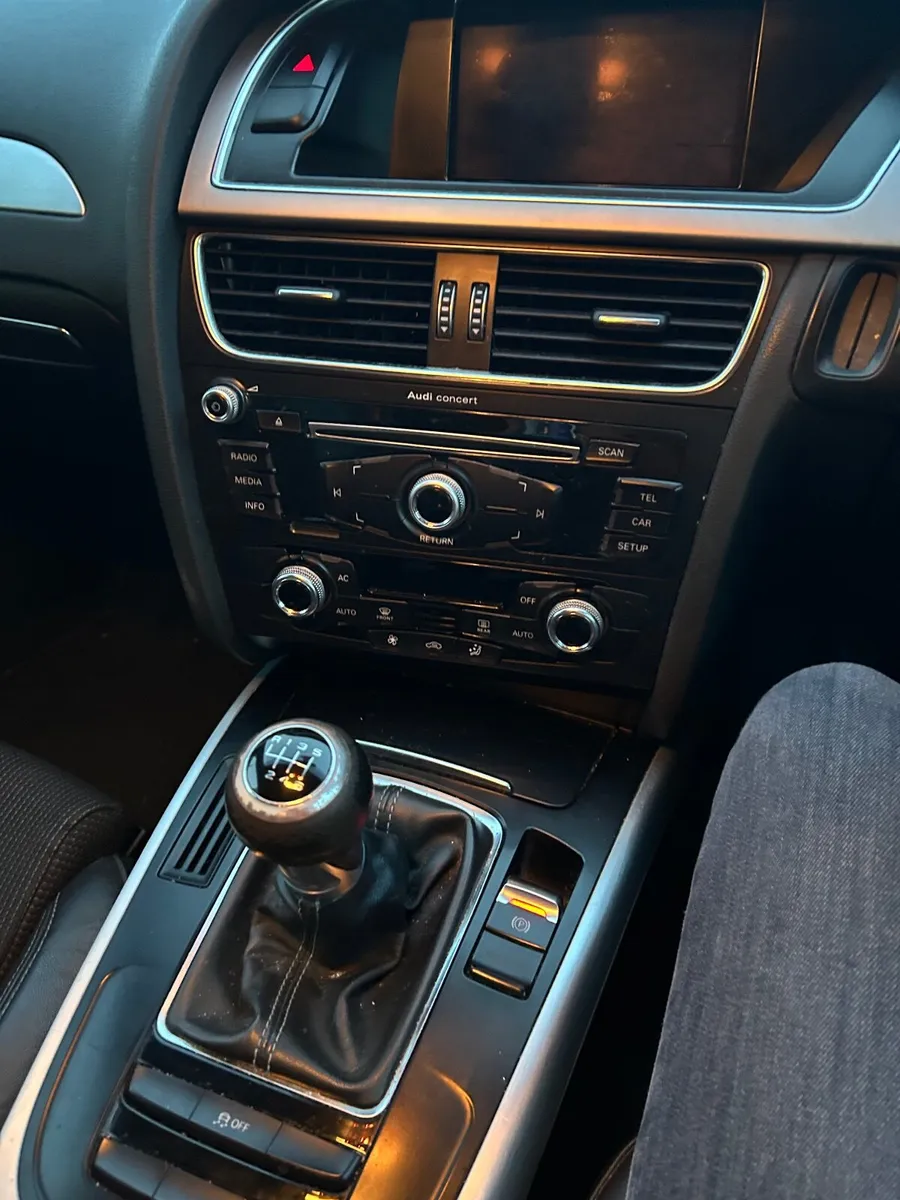 Audi A4 S-LINE QUATTRO 2012 - Image 3