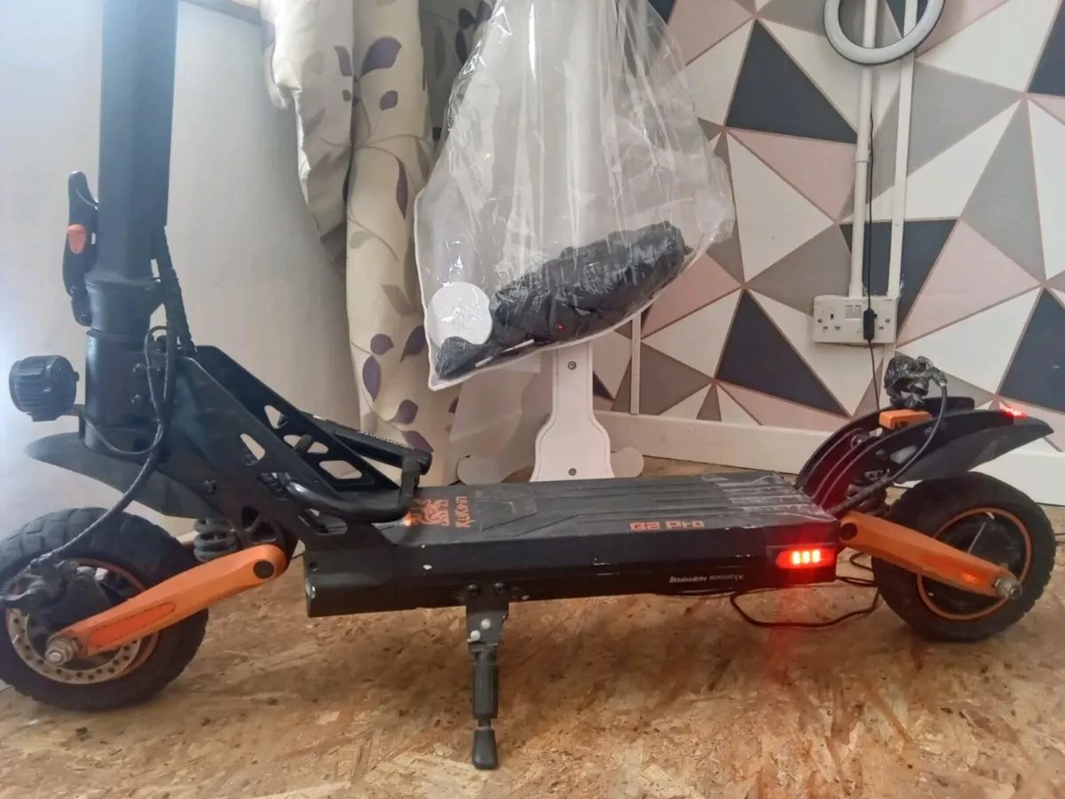 Electric scooter - Image 2