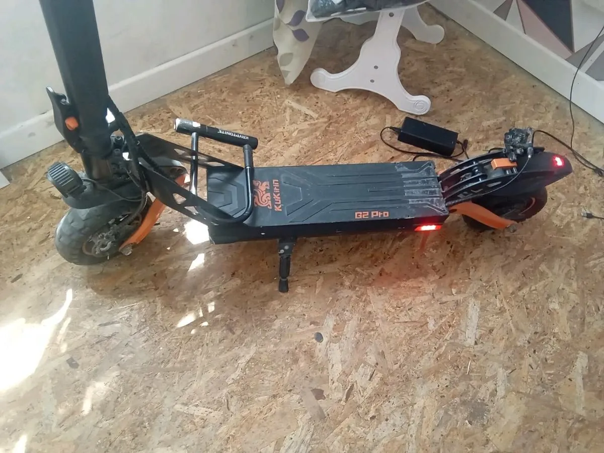 Electric scooter - Image 4