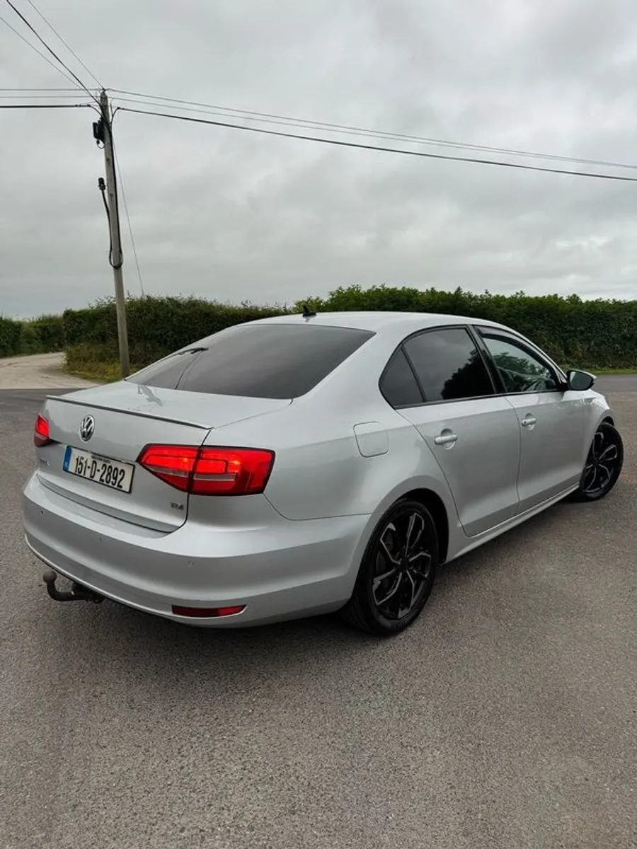 2015 Volkswagen Jetta - Image 3