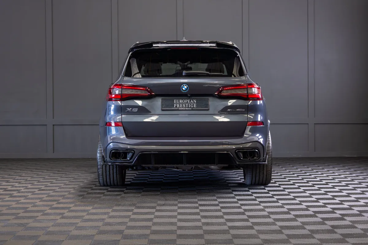 2022 BMW X5 X-Drive 45e M-Sport - Image 4
