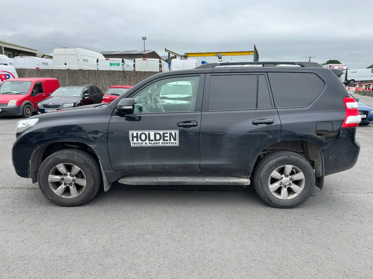 UNRESERVED 2017 TOYOTA LANDCRUSIER LWB FOR AUCTION - Image 2