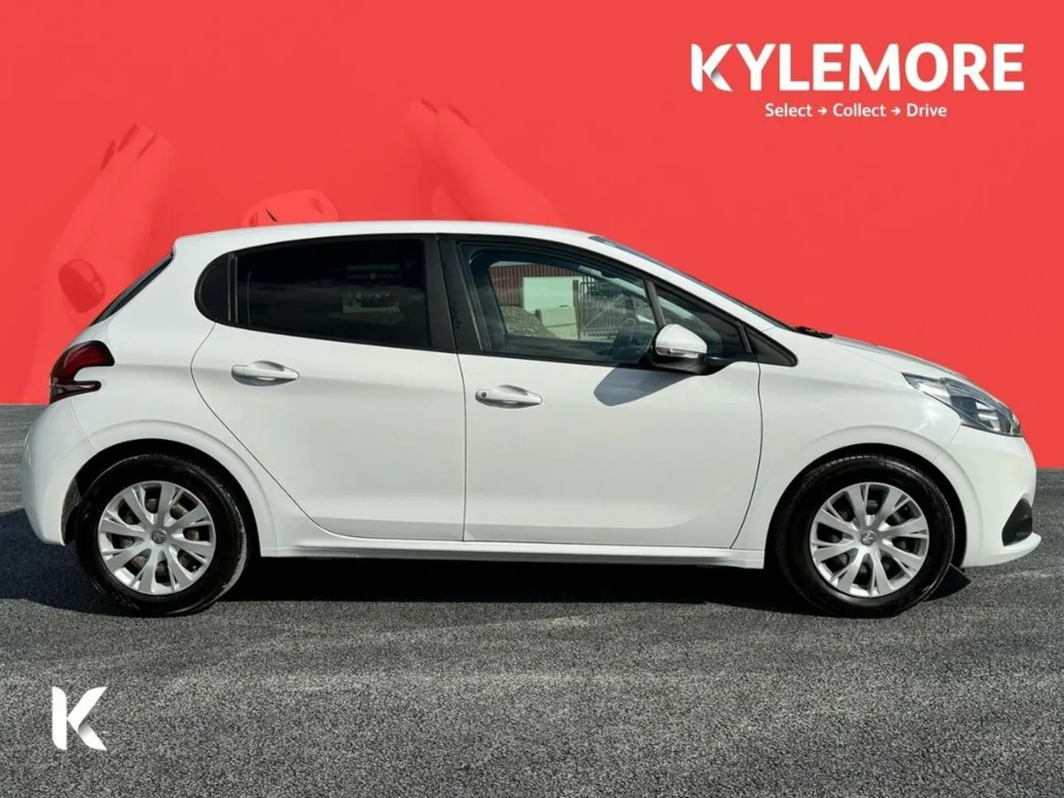 Peugeot 208 1.2 AUTOMATIC - PARKING ASSIST - Image 3