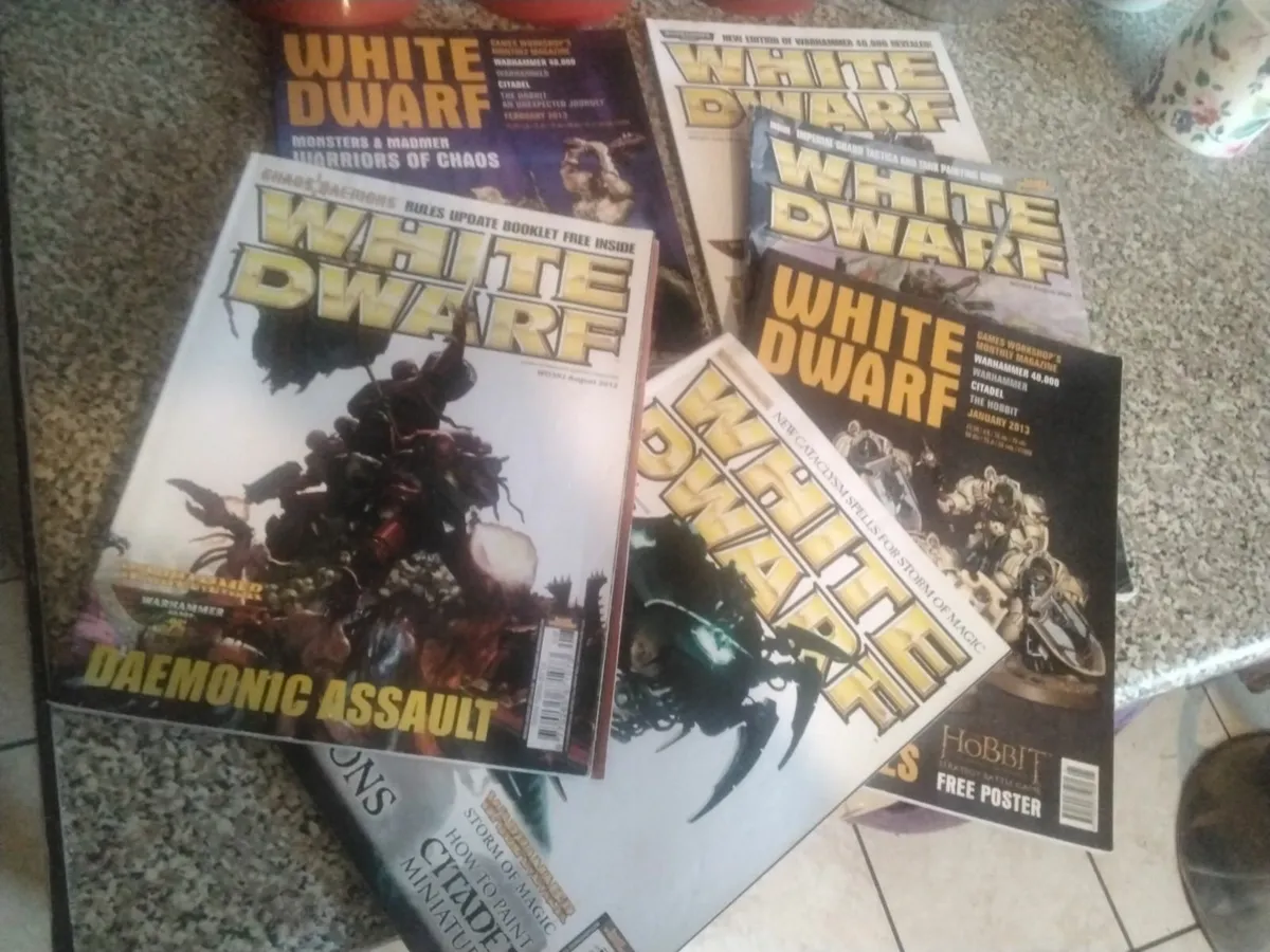 6 White dwarf.         Games magazines.