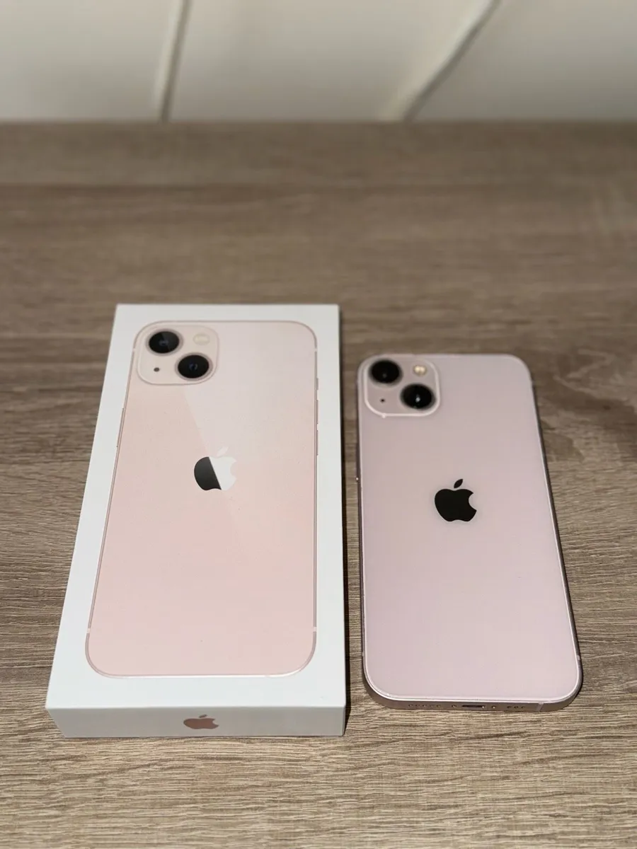 iPhone 13 256GB - Image 1