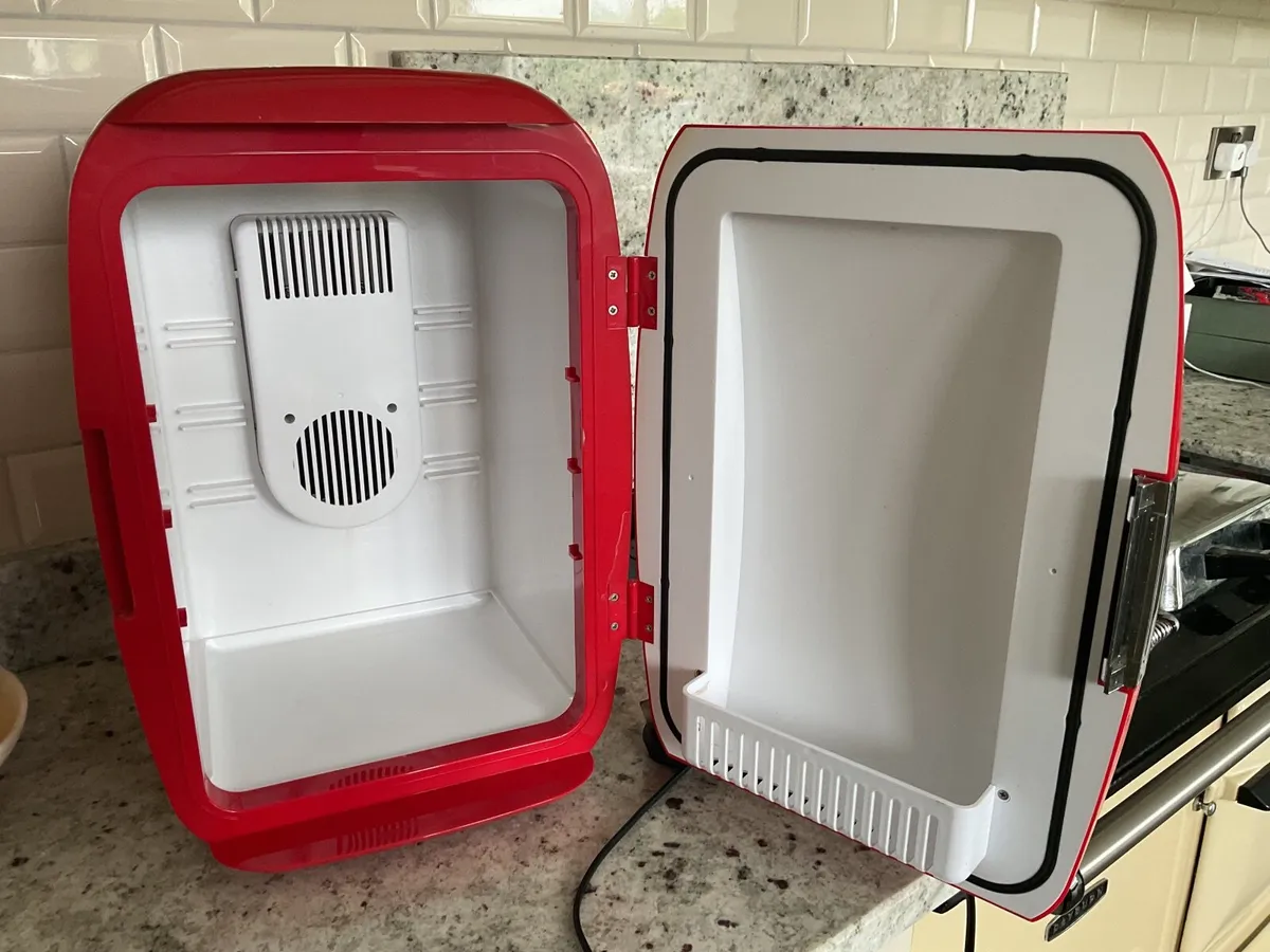 Cooler / Fridge - Image 2