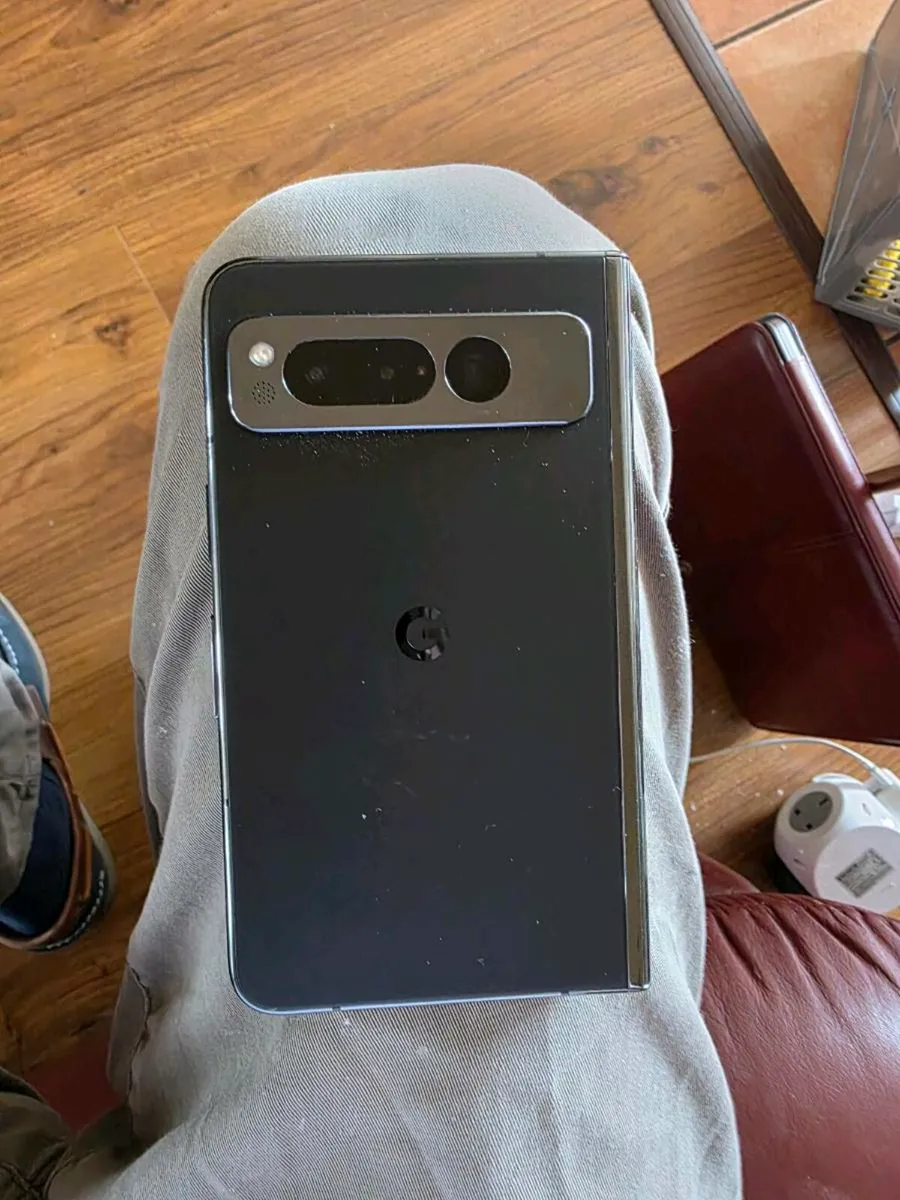 Google pixel Fold - Image 3