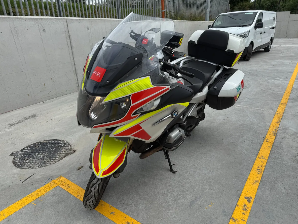 UNRESERVED 2017 BMW R1200RT MOTORCYCLE FOR AUCTION - Image 1