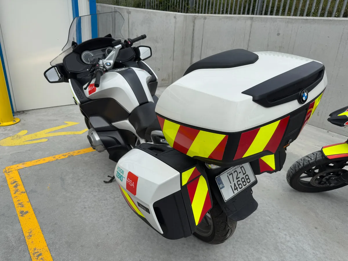UNRESERVED 2017 BMW R1200RT MOTORCYCLE FOR AUCTION - Image 3