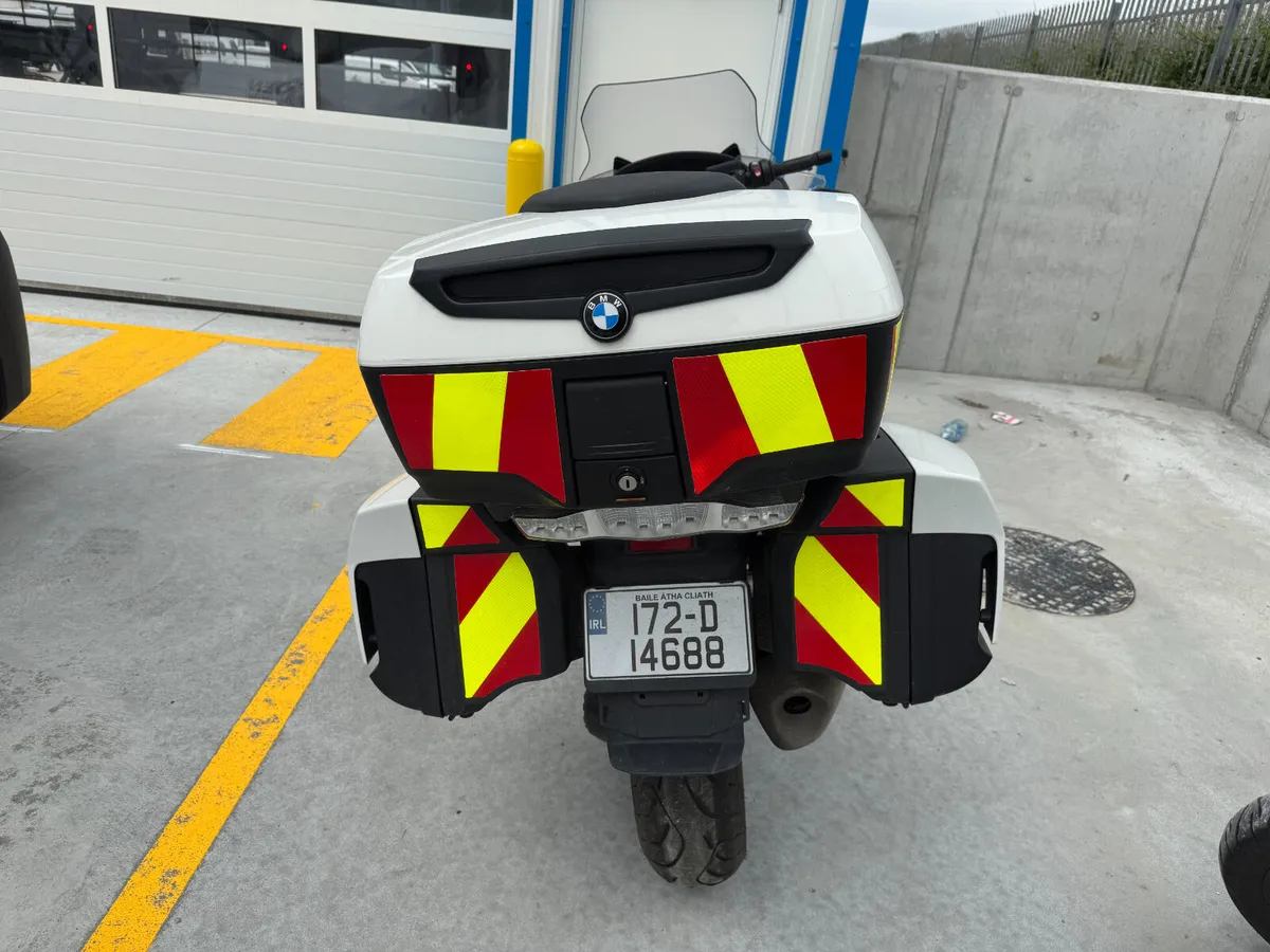 UNRESERVED 2017 BMW R1200RT MOTORCYCLE FOR AUCTION - Image 4