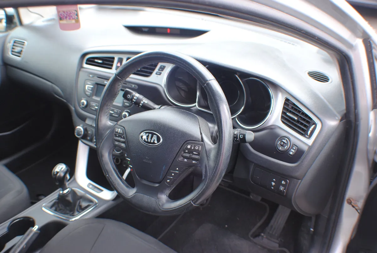 Kia Ceed 2013 1.4L - Image 3