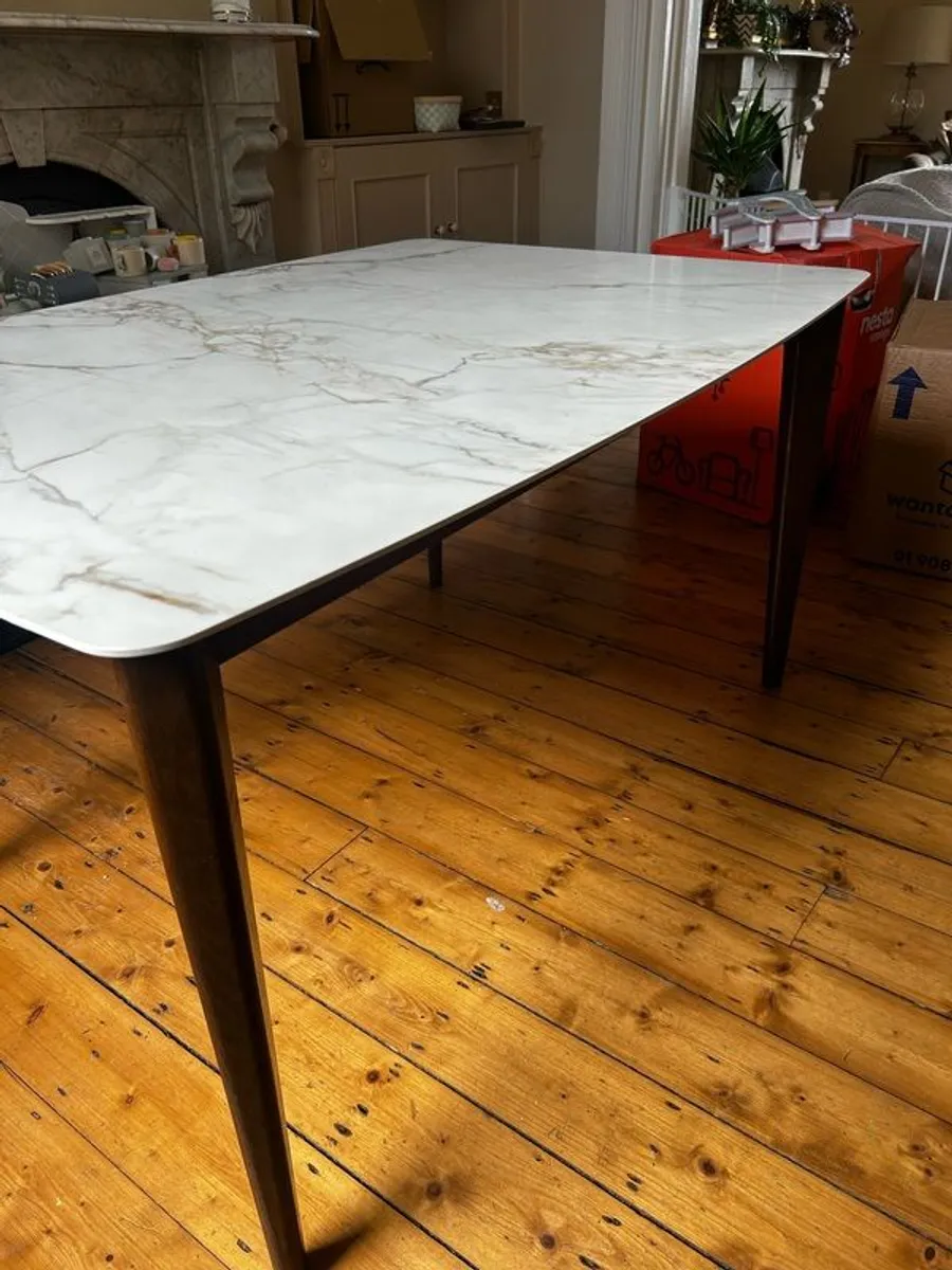 Dining table - Image 3