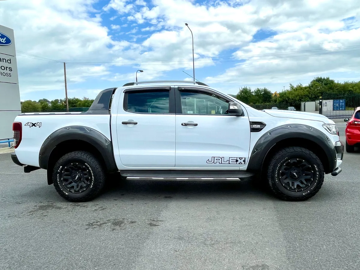 Ford Ranger Wildtrak 4WD 3.2TDCi Automatic - Image 2
