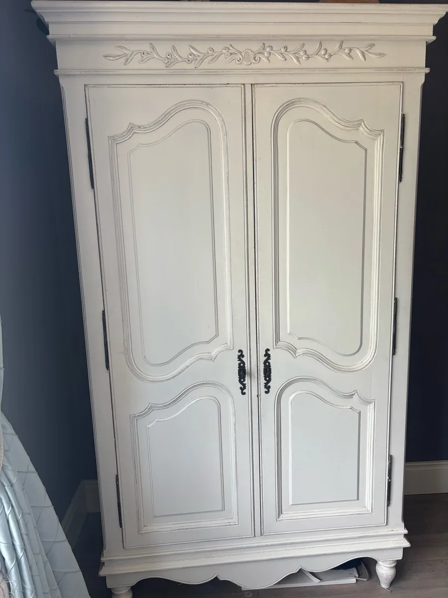 Bedroom set - Image 4