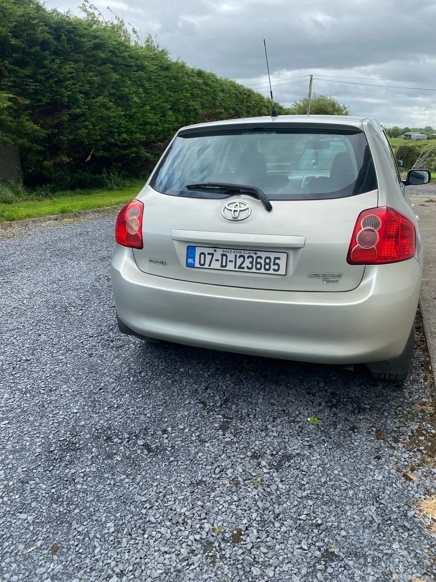 Car - Image 2