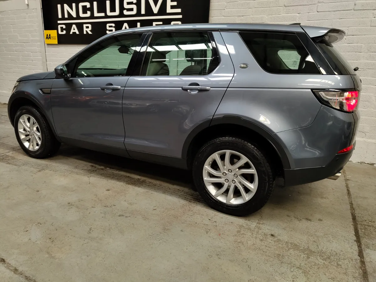 Land Rover Discovery Sport 2017 7 SEATER AUTOMATIC - Image 2