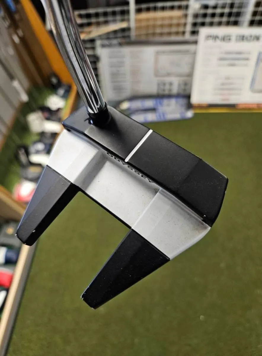 Odyssey White Hot Versa Seven Putter - Image 3