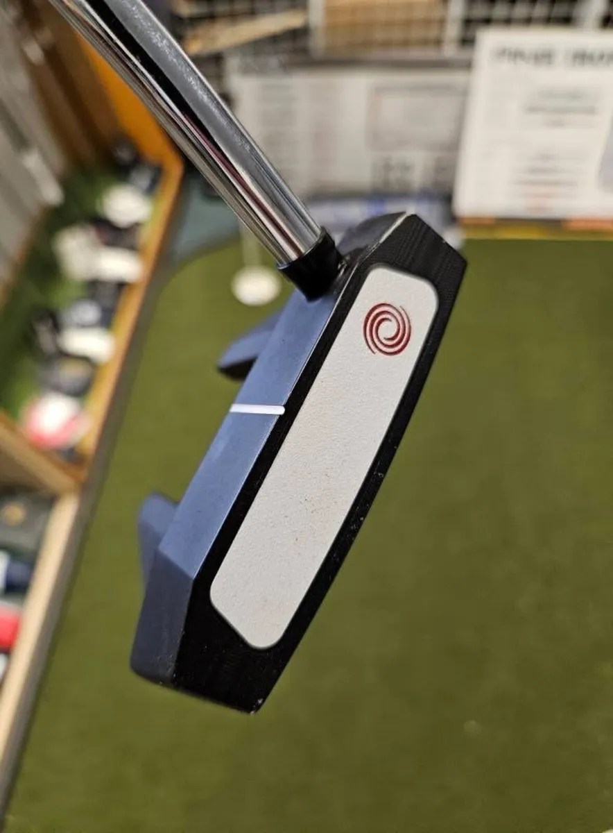 Odyssey White Hot Versa Seven Putter - Image 4