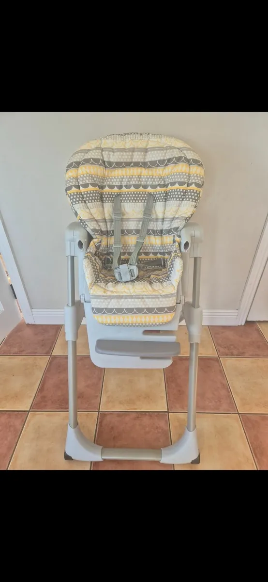 Joie Feeding  High chair - Image 1